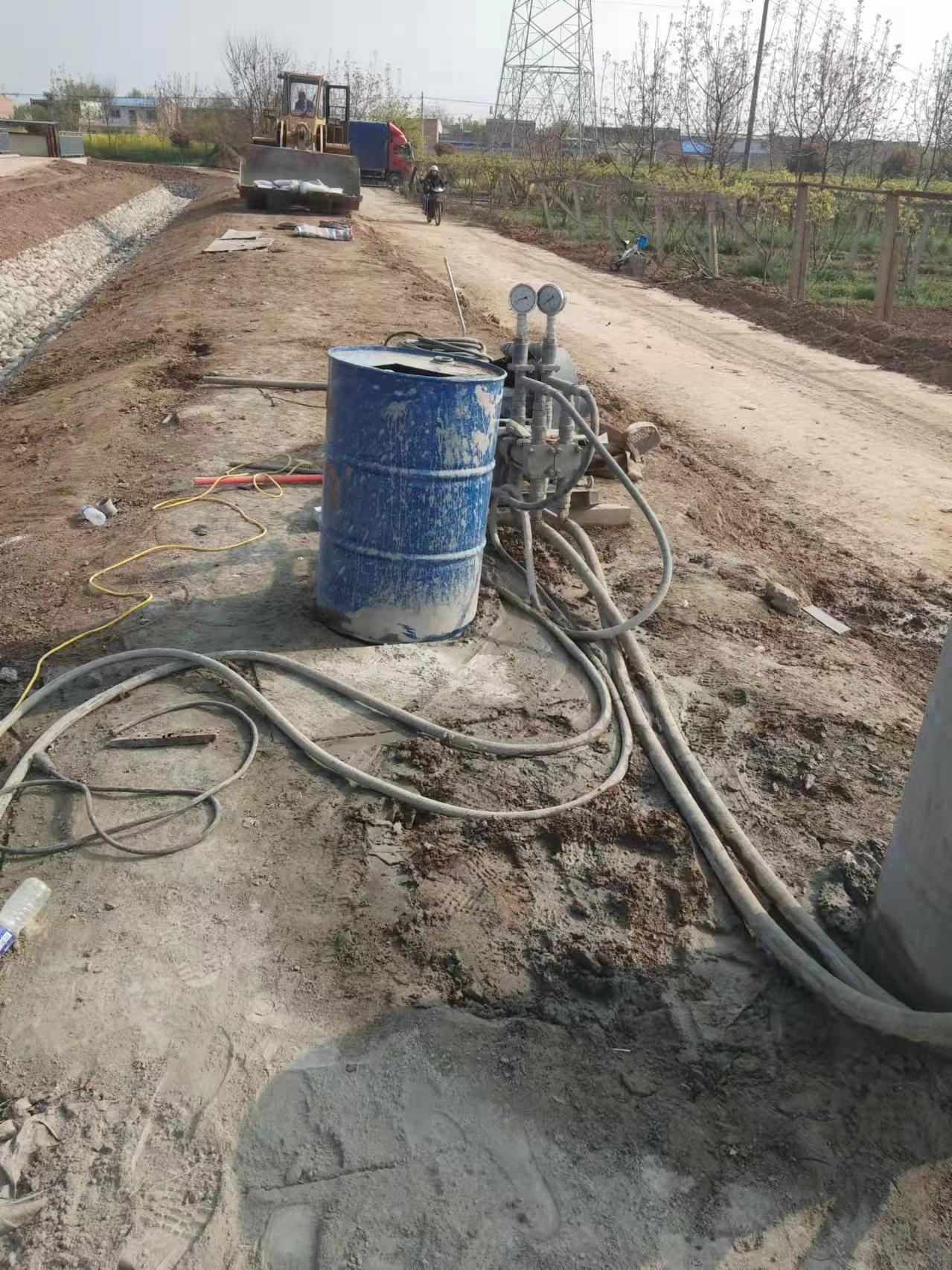 东成镇顶管注浆